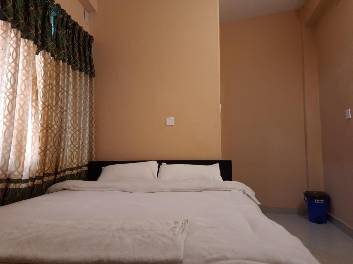 Hotel Eagle Zone Pokhara Zewnętrze zdjęcie