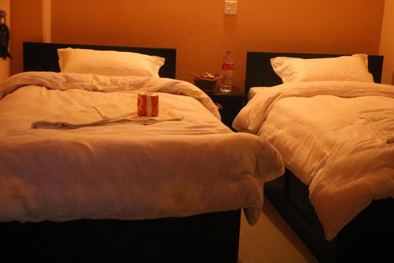 Hotel Eagle Zone Pokhara Zewnętrze zdjęcie