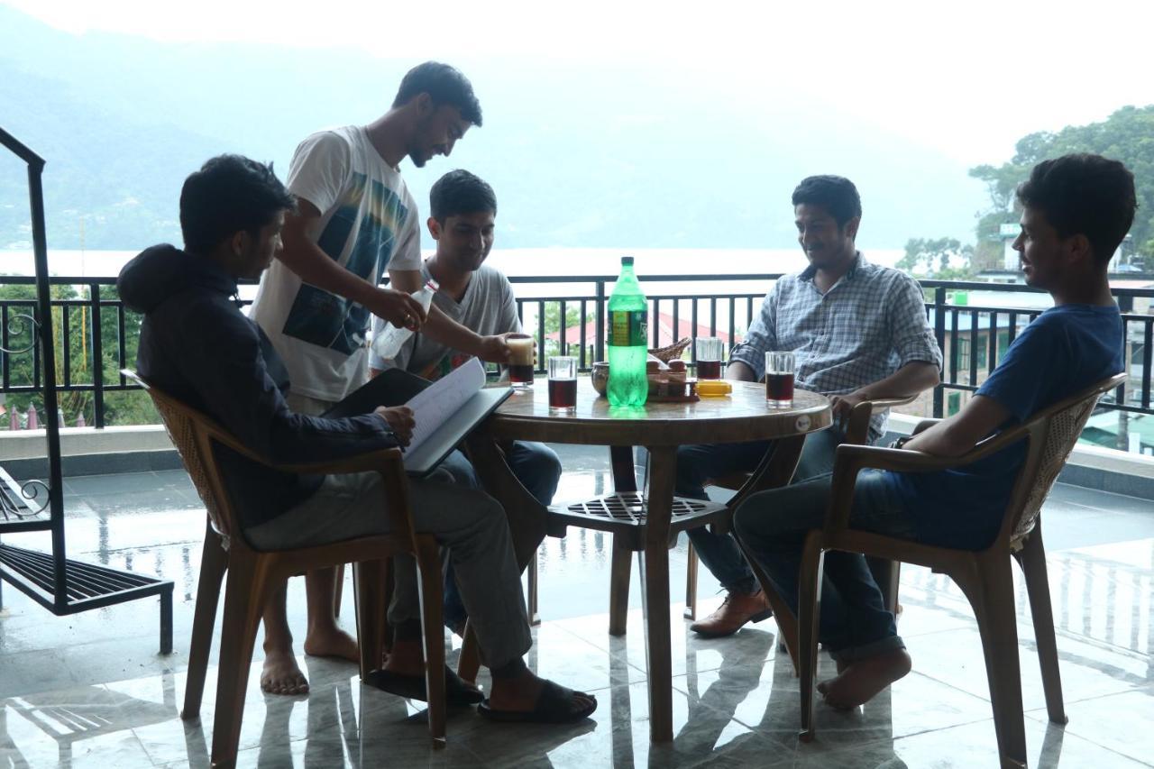 Hotel Eagle Zone Pokhara Zewnętrze zdjęcie
