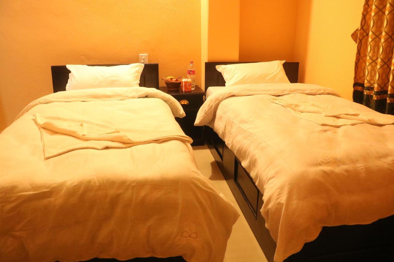 Hotel Eagle Zone Pokhara Zewnętrze zdjęcie
