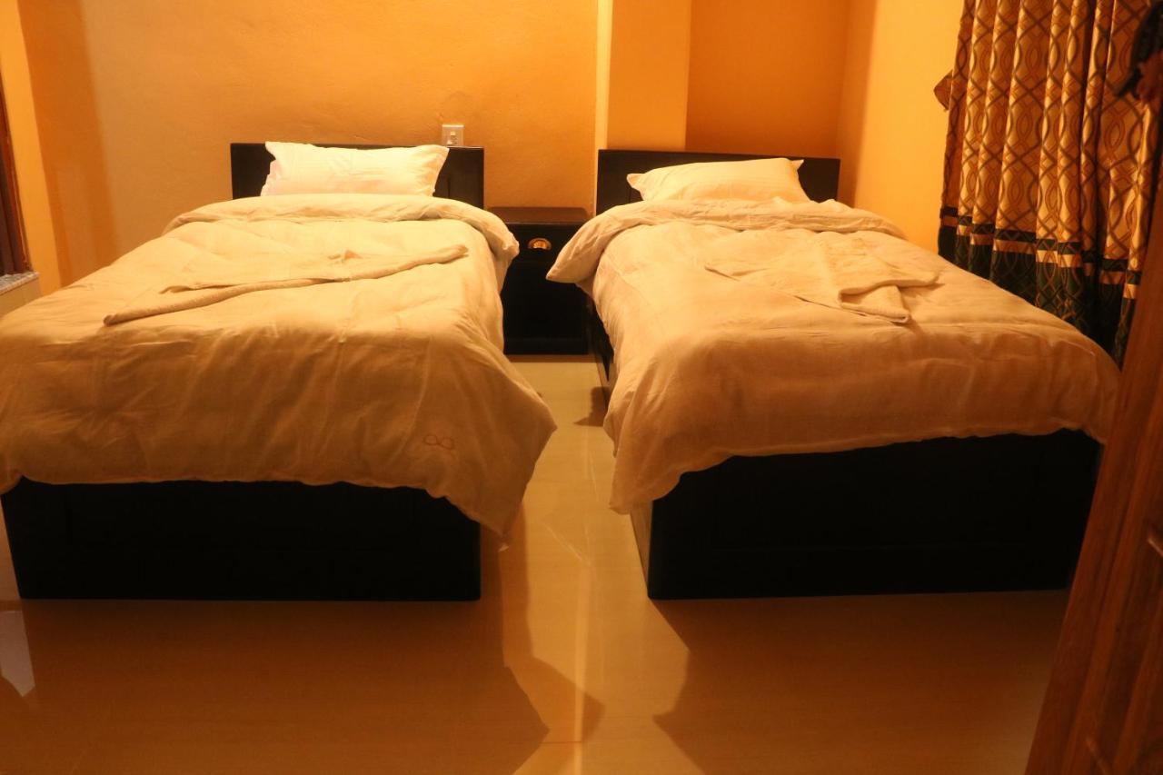 Hotel Eagle Zone Pokhara Zewnętrze zdjęcie
